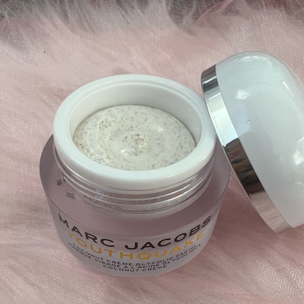 Marc Jacobs Youthquake Coconut Creme Facial Masque - Picture 4 of 4